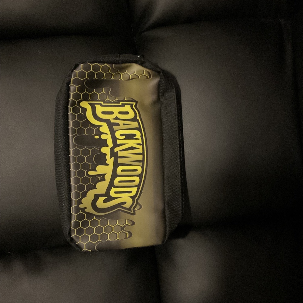 Backwoods honeycomb Pouch